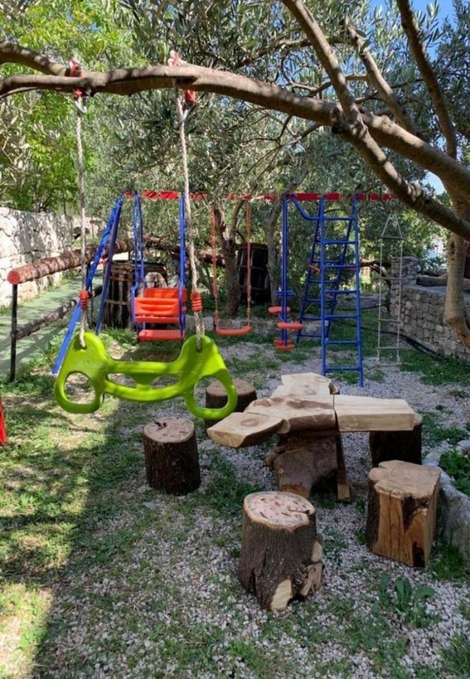 Antisa - With Playground *